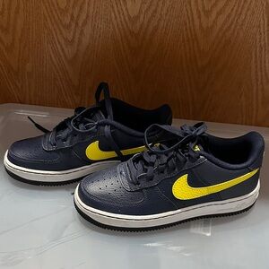 Nike Dark Blue and Bright Yellow Sneakers